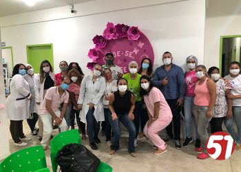 “Quarta-feira Rosa” reúne cerca de 70 mulheres em oferta de serviços de saúde no período noturno