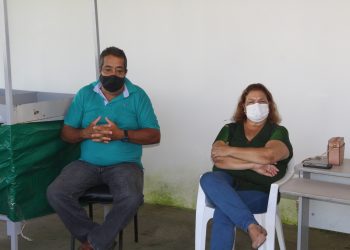 Secretária de agricultura Eliane Menezes, recebe produtores da agricultura familiar e resolve problemas anteriores.