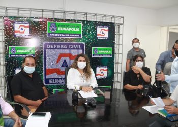 Prefeita Cordélia fala à imprensa pela 1ª vez, no pós temporal que arrasou a cidade.
