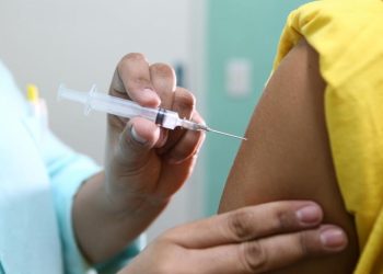 Eunápolis ultrapassa marca de 130 mil doses aplicadas da vacina contra Covid-19