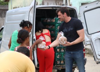 Ramos Filho e Francis, realiza visita em bairros deixando uma mensagem de fé e esperança