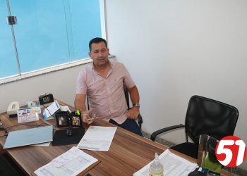 QUEM PENSA TRANSFORMA, um livro para ler e pensar, By Ronald Santos.