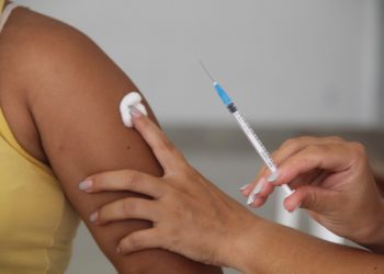 Vacinação já imunizou 80 crianças contra Covid-19 no município de Eunápolis