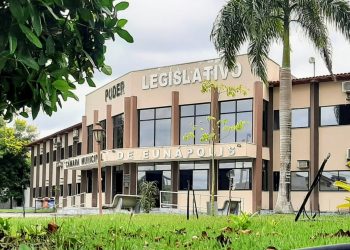 Câmara de Eunápolis vai analisar denúncias protocoladas contra a prefeita Cordélia Torres