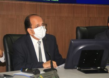 Secretário de Governo lê mensagem do Executivo na abertura dos trabalhos da Câmara Municipal para 2022