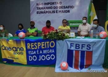 Secretário de esportes, recebe amigos para falar do futuro do futsal de Eunápolis.