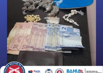 POLICIAIS DA 7ª CIPM-EUNÁPOLIS PRENDEM MENOR POR TRÁFICO DE DROGAS EM EUNÁPOLIS