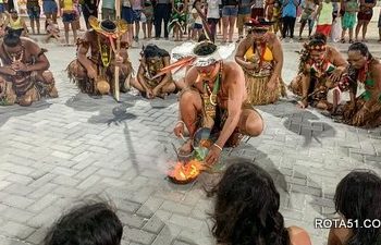 Sexta-feira é dia de apresentação indígena na Passarela da Cultura 😀