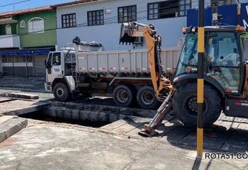 Prefeitura realiza recuperação da Rua da Vala 🚧