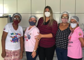 Estudantes voltam às aulas no formato presencial para ano letivo 2022