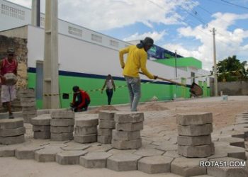 Está em fase de finalização obra de requalificação da Rua Paraíso no bairro Moisés Reis