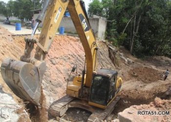 Recuperação de ruas destruídas pelas chuvas segue em ritmo acelerado em Eunápolis