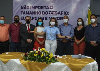 Reunião entre prefeita e secretariado anuncia reforma administrativa em Eunápolis