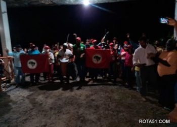 MST ocupa centro de pesquisa cacaueira, para denunciar o descanso do governo Federal.