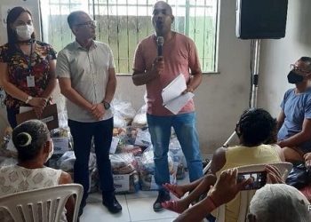 Cestas básicas são concedidas às famílias do Complexo Frei Calixto e Vera Cruz