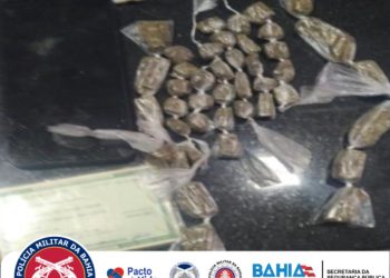 POLICIAIS DA 7ª CIPM PRENDEM HOMEM POR TRÁFICO DE DROGAS EM EUNÁPOLIS