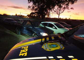 No Extremo Sul da Bahia, PRF apreende caminhonete Strada utilizando motor de Siena com ocorrência de crime