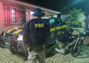 PRF apreende moto com placa clonada na BR-242