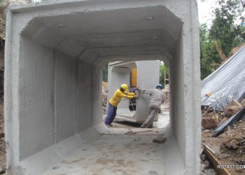 Rua São Bartolomeu: galeria gigante com blocos de concreto começa a ser instalada