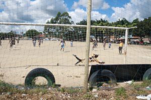 Goleiro defendendo pênalti