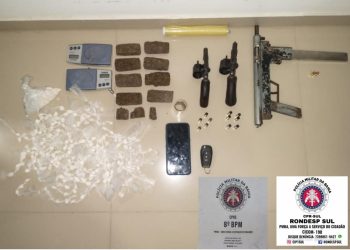 Traficantes foram enfrentar a policia e se deram mal, levaram chumbo e subiram mais cedo.