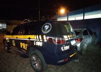 PRF recupera veículo com apropriação indébita em Teixeira de Freitas (BA)