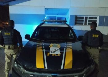 PRF prende homem com mandado de prisão em aberto por homicídio em Luís Eduardo Magalhães (BA)