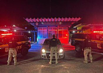 Em menos de 24 horas, PRF em Alagoinhas recupera veículo roubado e proprietário agradece a ação dos policiais.