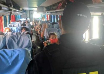 Domingo de páscoa é marcado por ações educativas realizadas pela PRF/BA
