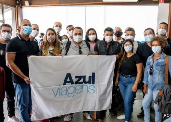 Campanha Porto Seguro Para o Mundo realiza aero show com a Azul Viagens para 250 agentes de viagens