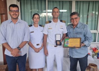 Porto Seguro se despede do Comandante da Capitania dos Portos Bruno de Faria com a Medalha 22 de Abril