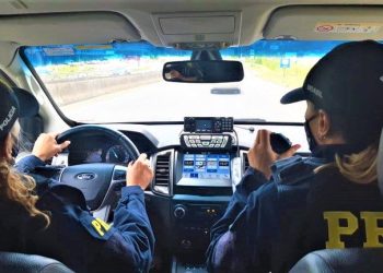 PRF recupera caminhonete roubada e prende motorista por crime de receptação