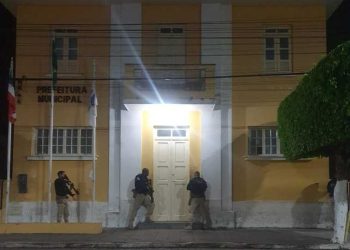 Operação Êmulo: ação conjunta cumpre 14 mandados de busca e apreensão e 6 prisões temporárias em Acajutiba (BA)