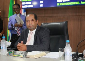 Câmara Municipal aprova projetos importantes, e aí aparecem os papagaios de pirata, “pongando” projetos alheios.