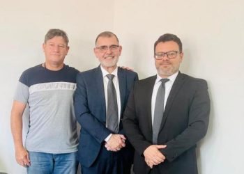 Sec de Desenvolvimento Econômico e Sindicomércio, se reúnem para melhor relacionamento.