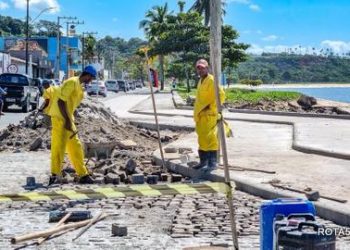 Revitalização beneficia calçadão da Avenida do Descobrimento