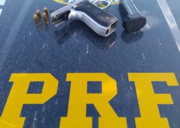 PRF apreende carros roubados e um possível assassino, é a segurança nas estradas e rodovias.