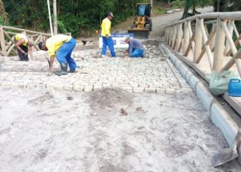 Ponte de Trancoso recebe calçamento