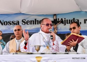 FÉ E DEVOÇÃO – Fiéis católicos celebram Padroeira Nossa Senhora d’Ajuda