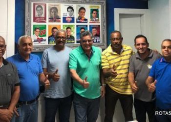 PREFEITO JÂNIO NATAL CONCEDE AUXÍLIO AOS TAXISTAS DE PORTO SEGURO