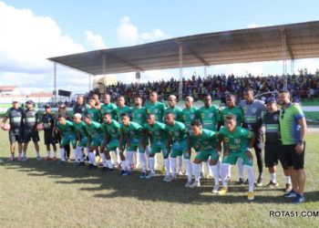 Seleção contra seleção, um jogo difícil, mas a seleção de Eunápolis venceu na bola.
