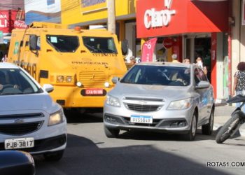 A falta de respeito no trânsito de Eunápolis, gera uma controvérsia, “onde estão as autoridades”.