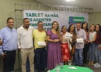 Eunápolis é destaque na mídia estadual com entrega de tablets para ACSs