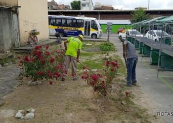 Secretaria de Serviços Públicos realiza ação de limpeza no Mercado Público Dona Alzira.
