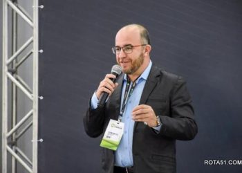 Congresso Nacional de Educação reúne 700 participantes em Porto Seguro