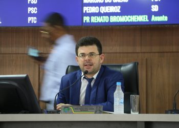 Câmara Municipal tem mais uma sessão prejudicada, vereadores foram fazer politicagem.