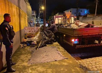 Megaoperação retira materiais e entulhos de ruas do Centro