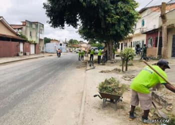 PREFEITURA INTENSIFICA AÇÕES DE CAPINA