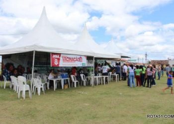 Centenas de moradores comemoram cinco anos de fundação do Arnaldão no “Prefeitura Itinerante”