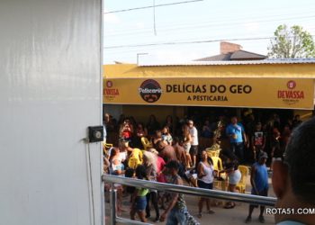 O Juca Rosa hoje esteve em festa, o barzinho “Delícias do Gel”, completou 1 ano…